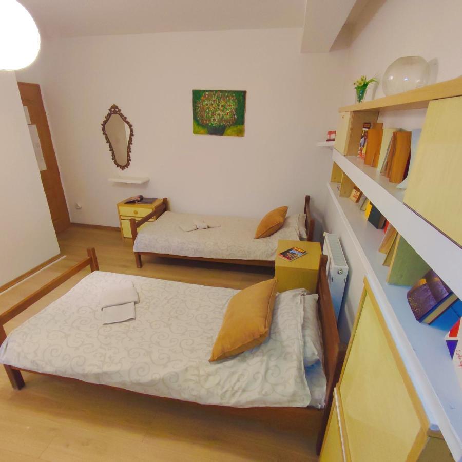 Rooms & Apartment Gh Pasha Tuzla Exterior foto